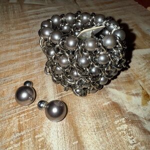 Chic Silver and faux pearl set